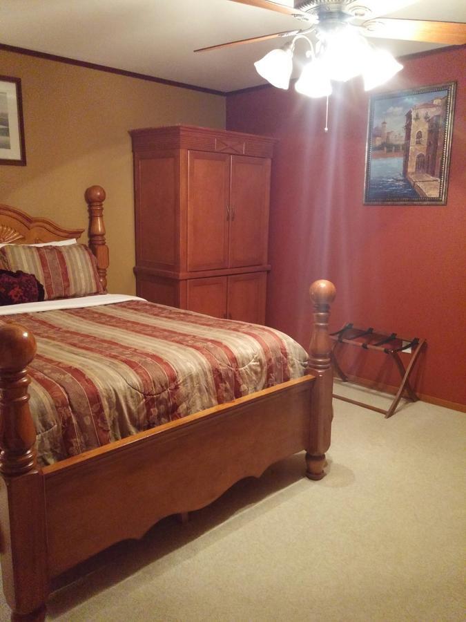 A Hyde Away Inn B&B Tok Esterno foto