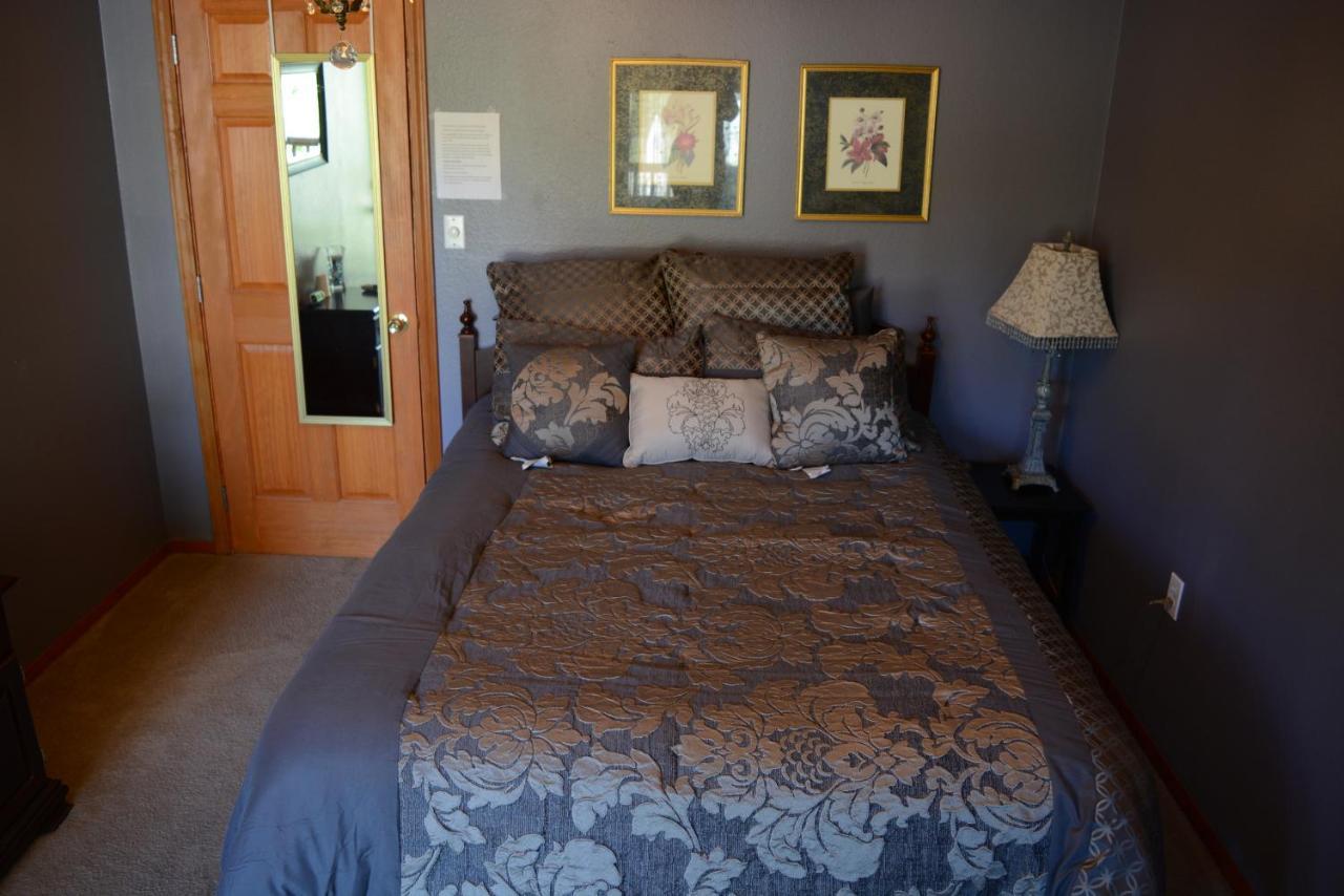 A Hyde Away Inn B&B Tok Esterno foto