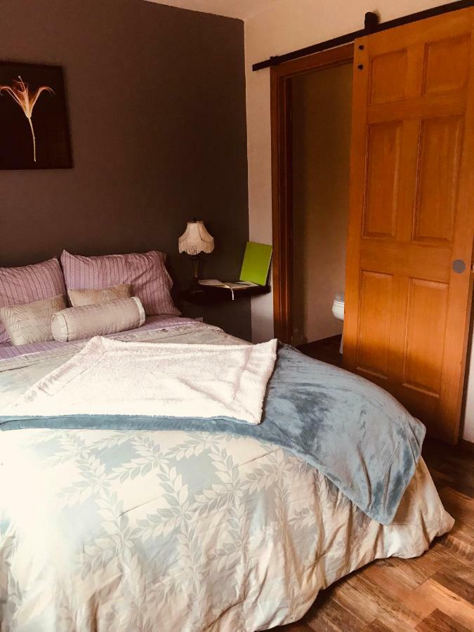 A Hyde Away Inn B&B Tok Esterno foto